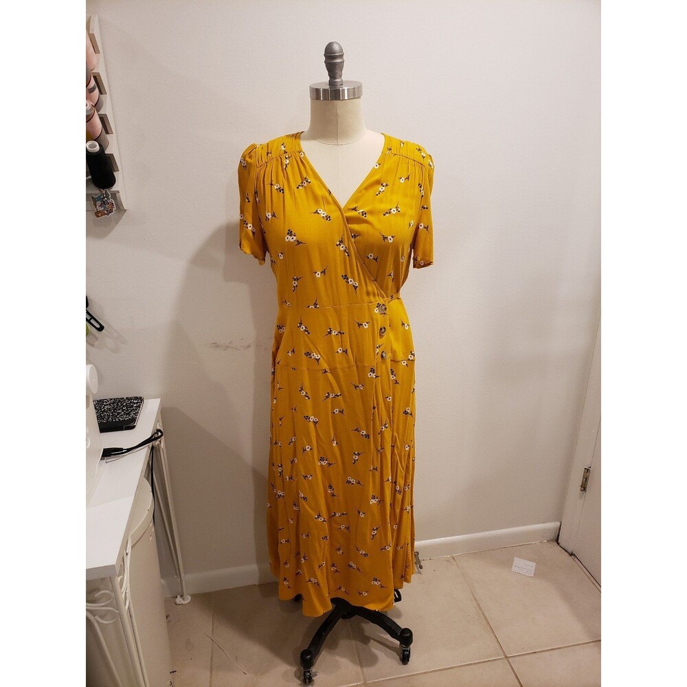 NWT a loves a Mustard Floral Wrap Front Dress Size Large